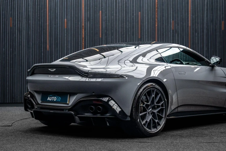 Vehicle Image 21