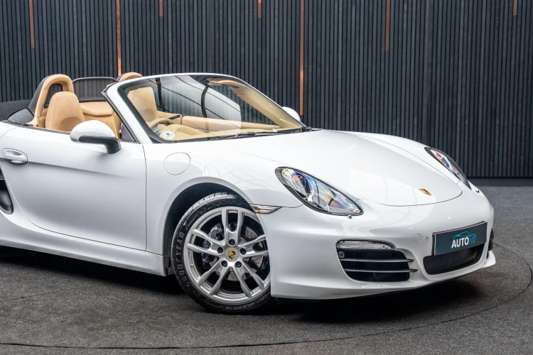 Vehicle Image 11