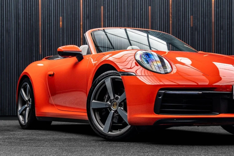 Vehicle Image 9