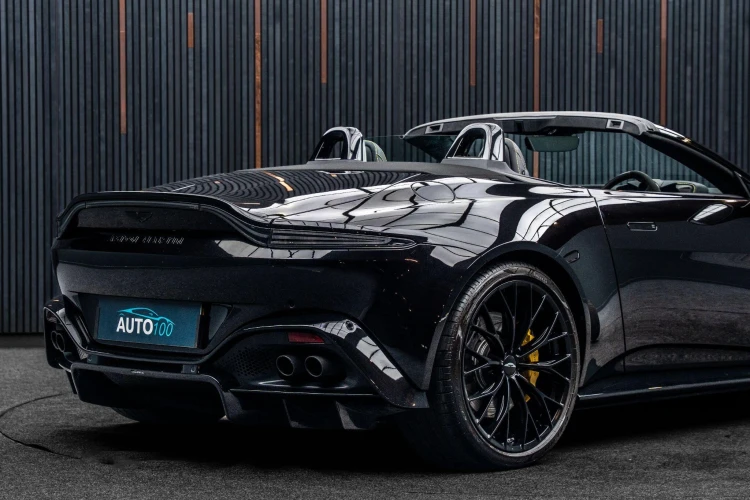 Vehicle Image 23