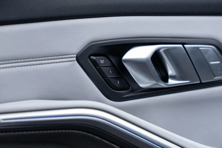Vehicle Image 37