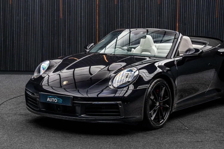 Vehicle Image 9