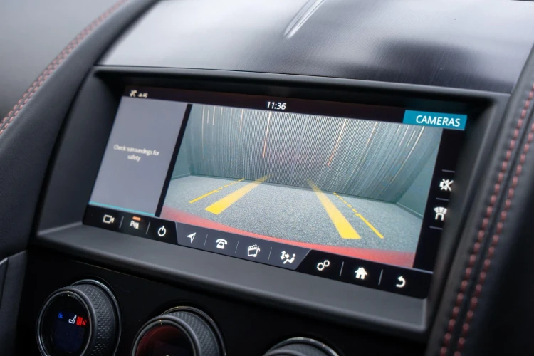Vehicle Image 8
