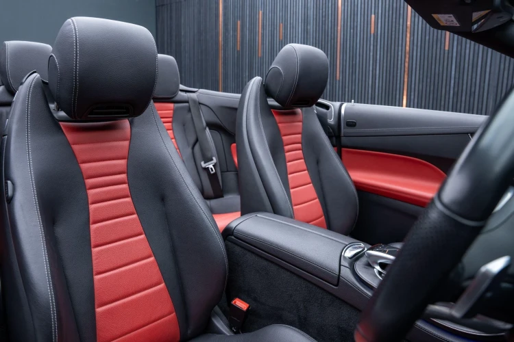Vehicle Image 12