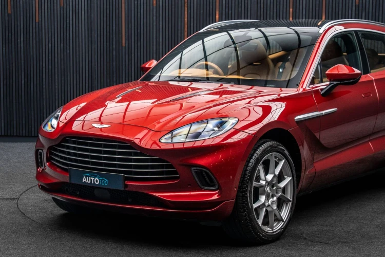 Vehicle Image 5