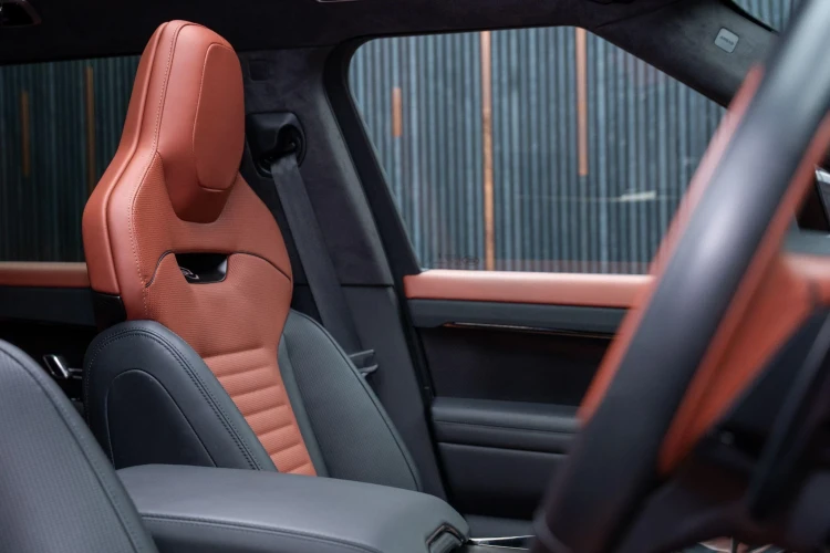 Vehicle Image 37