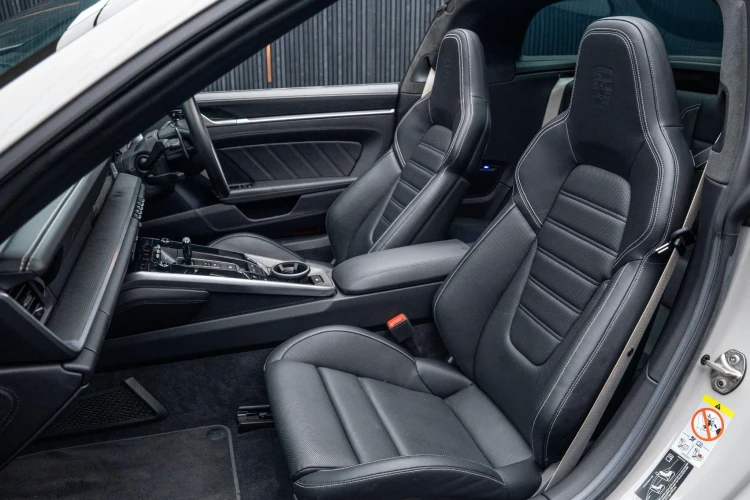 Vehicle Image 37