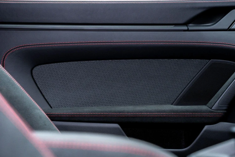 Vehicle Image 38
