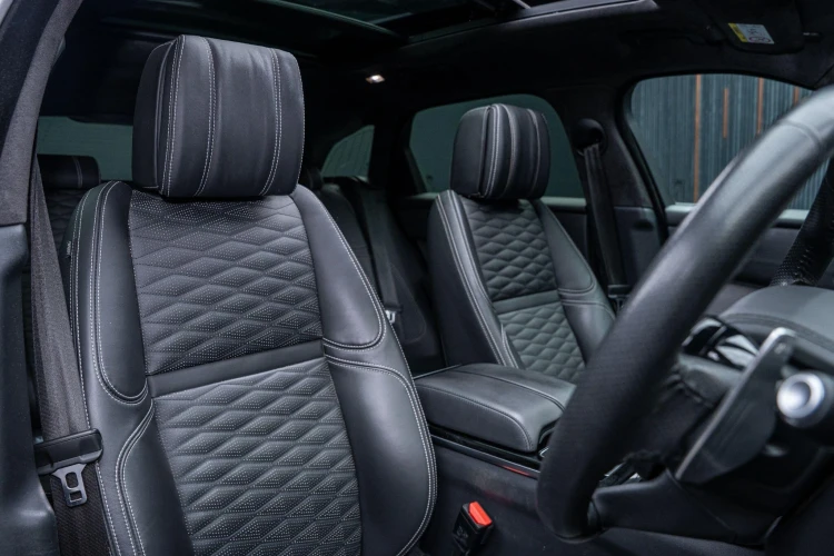 Vehicle Image 12
