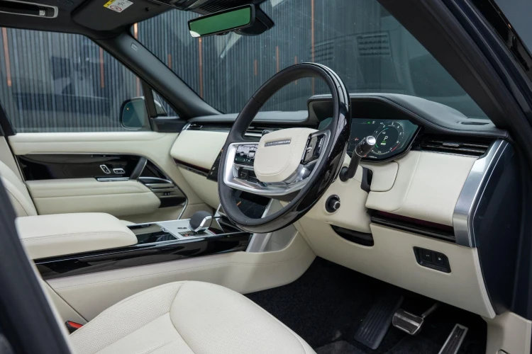 Vehicle Image 35
