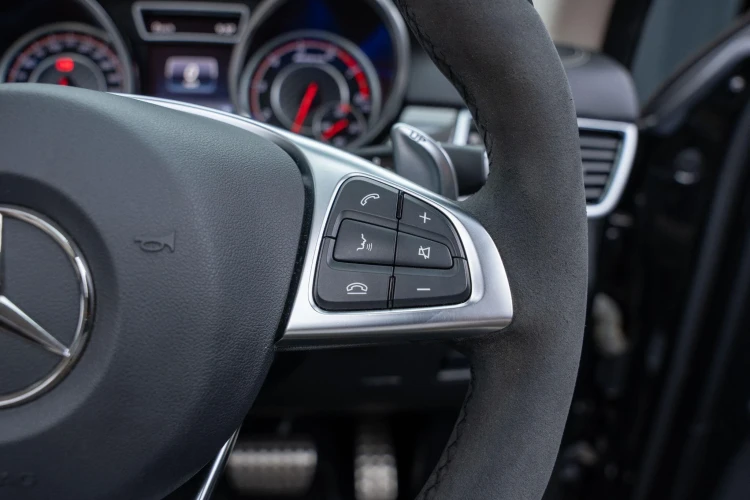 Vehicle Image 24