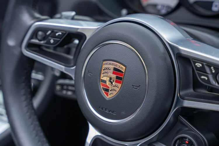 Vehicle Image 35