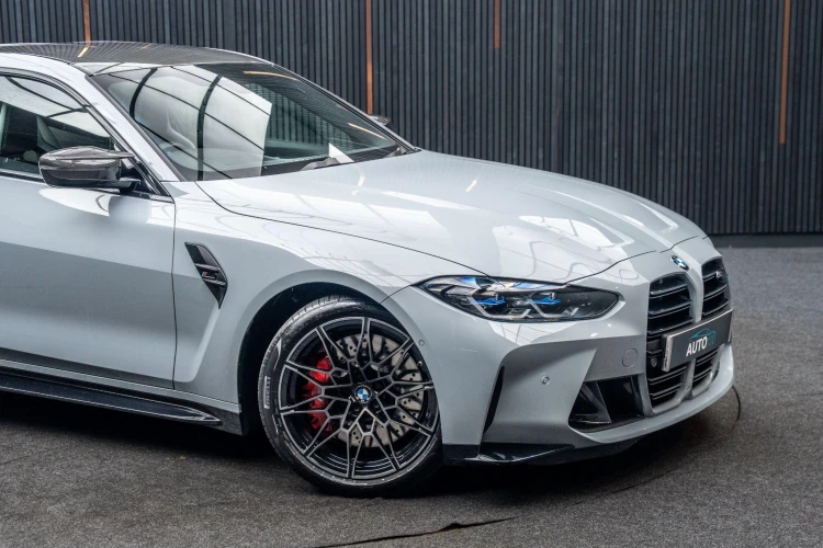 Vehicle Image 9