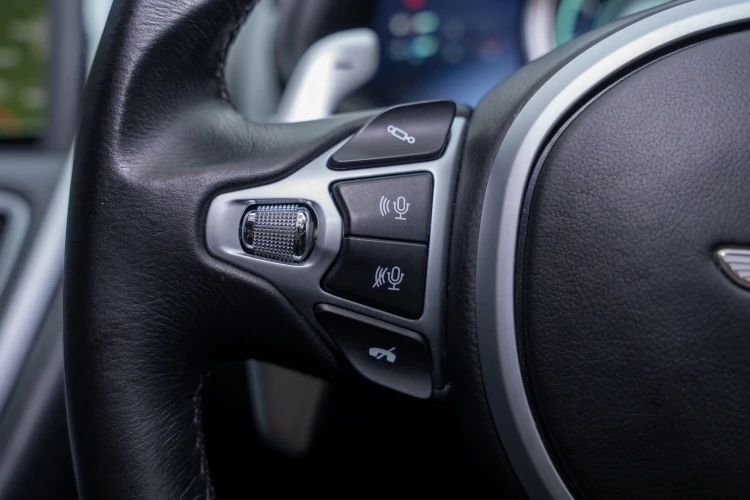 Vehicle Image 31