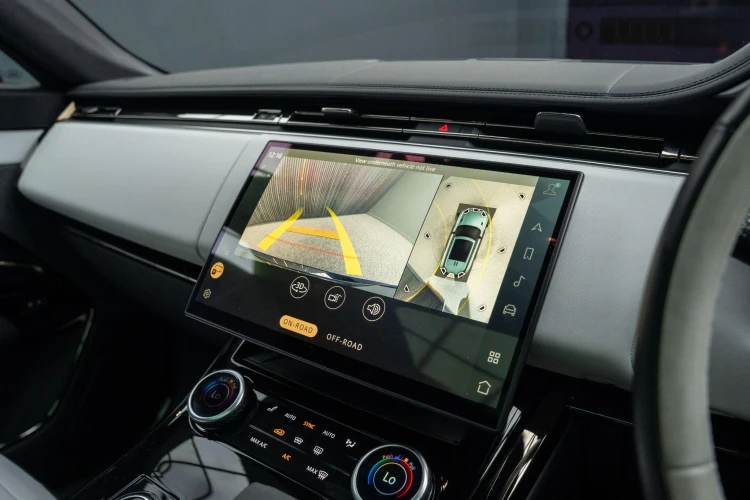 Vehicle Image 8