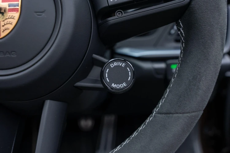 Vehicle Image 36