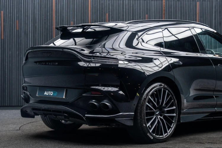 Vehicle Image 21