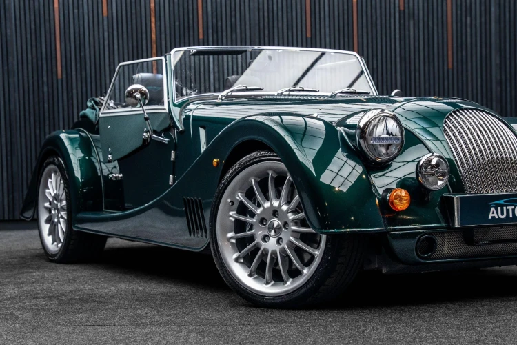 Vehicle Image 9