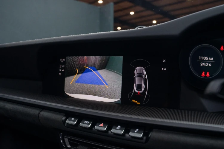 Vehicle Image 30