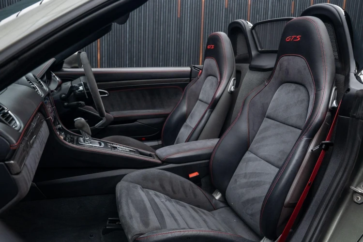 Vehicle Image 37
