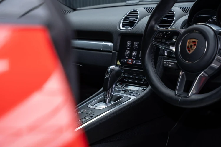 Vehicle Image 35