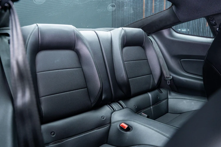 Vehicle Image 14