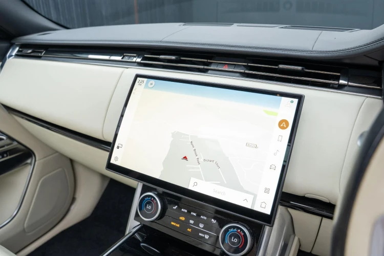 Vehicle Image 8