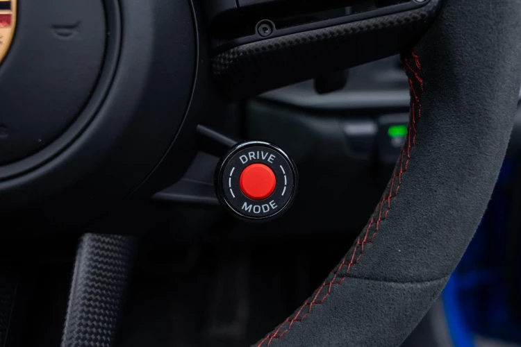 Vehicle Image 22