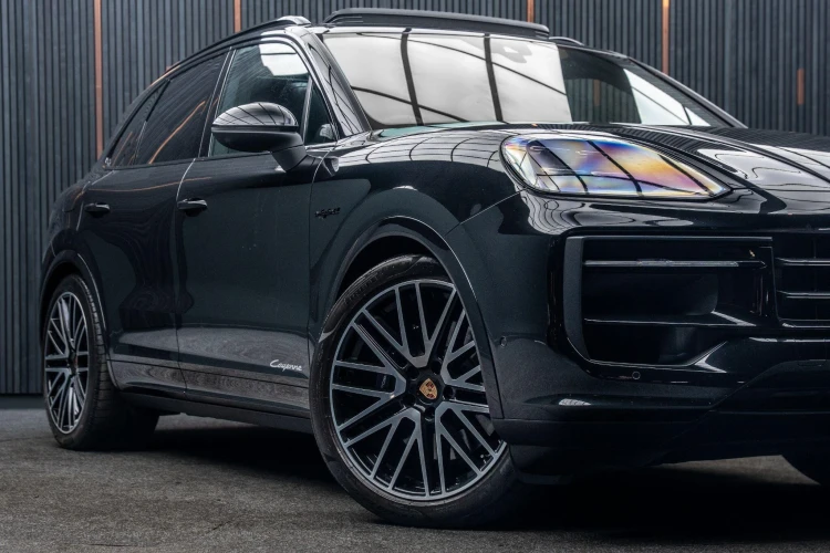 Vehicle Image 7
