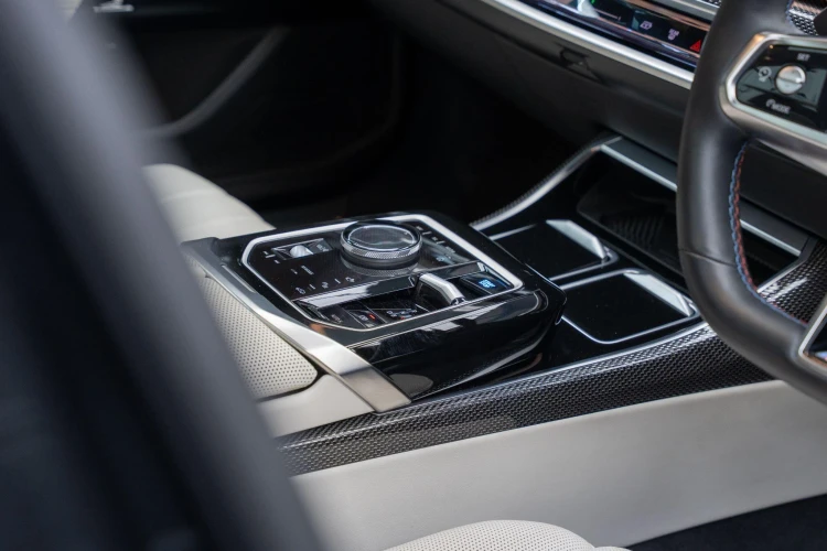 Vehicle Image 37