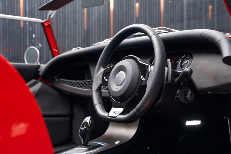 Vehicle Image 4
