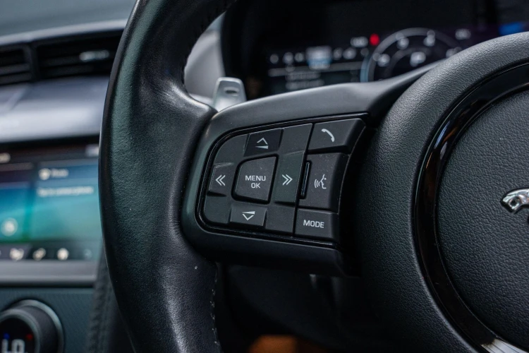 Vehicle Image 24