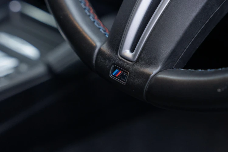 Vehicle Image 38