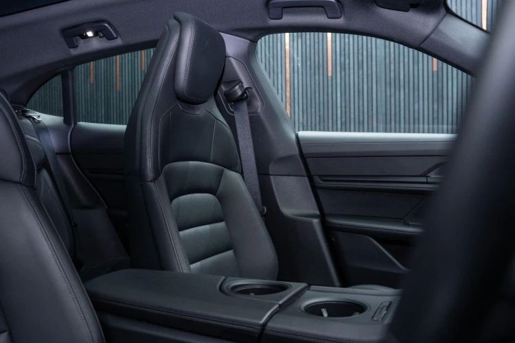 Vehicle Image 37