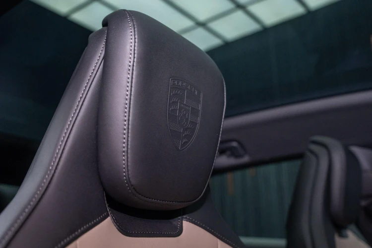 Vehicle Image 30