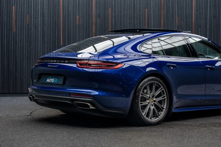 Vehicle Image 21