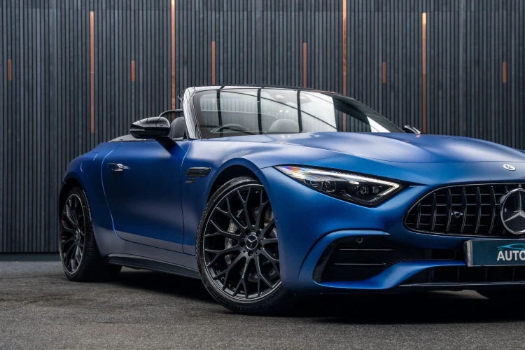 Vehicle Image 9