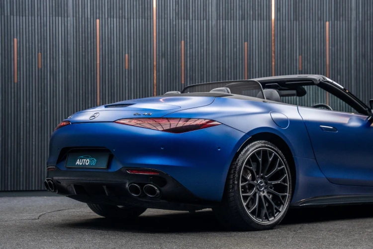 Vehicle Image 23