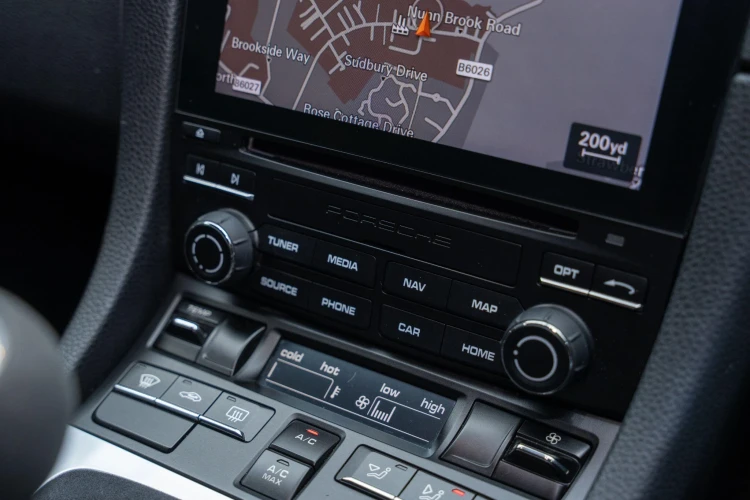Vehicle Image 18