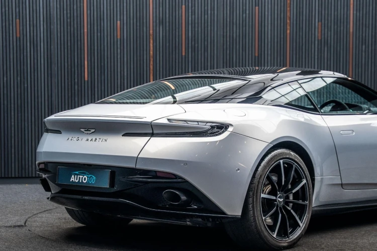 Vehicle Image 21