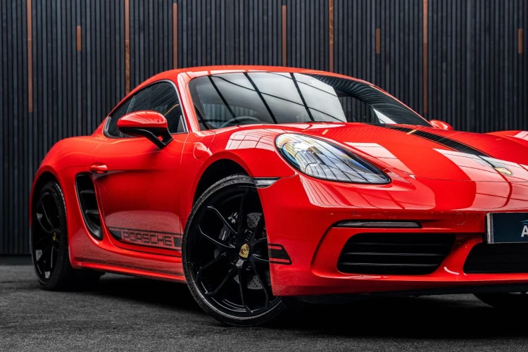Vehicle Image 7