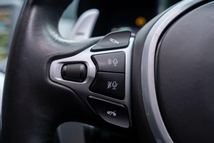 Vehicle Image 30