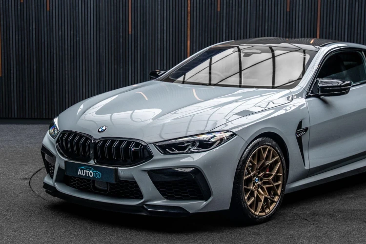 Vehicle Image 8
