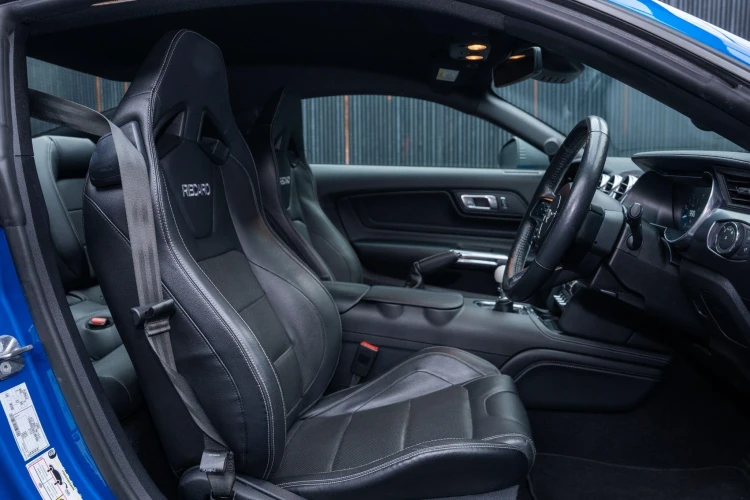 Vehicle Image 12