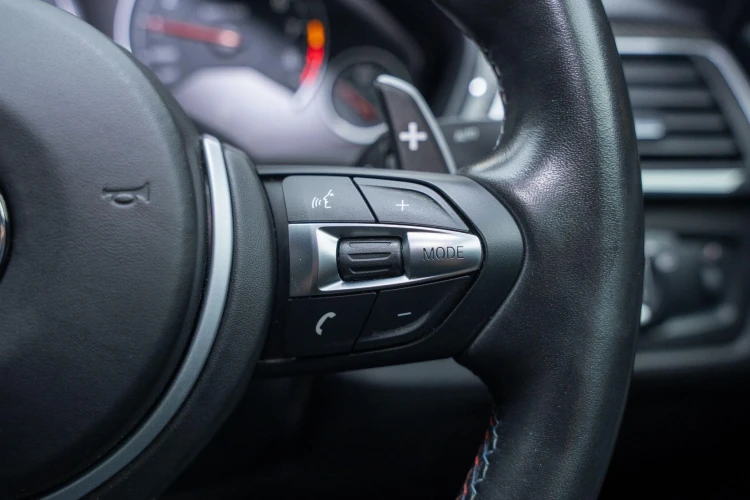 Vehicle Image 36
