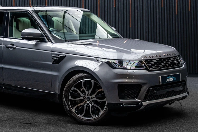 Vehicle Image 9