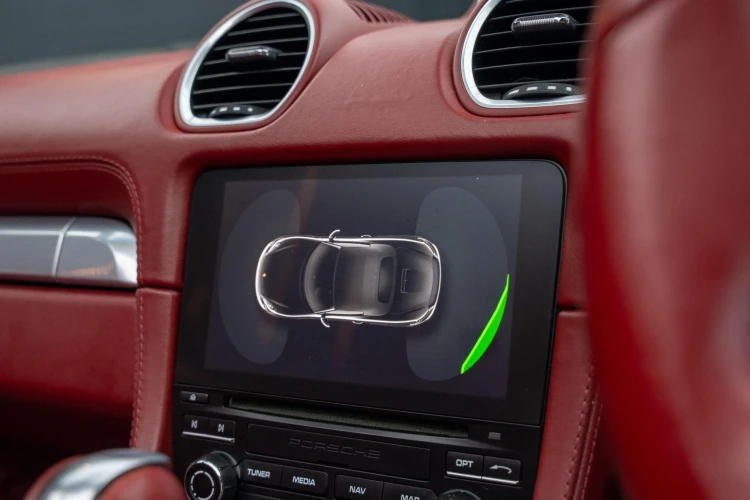 Vehicle Image 10