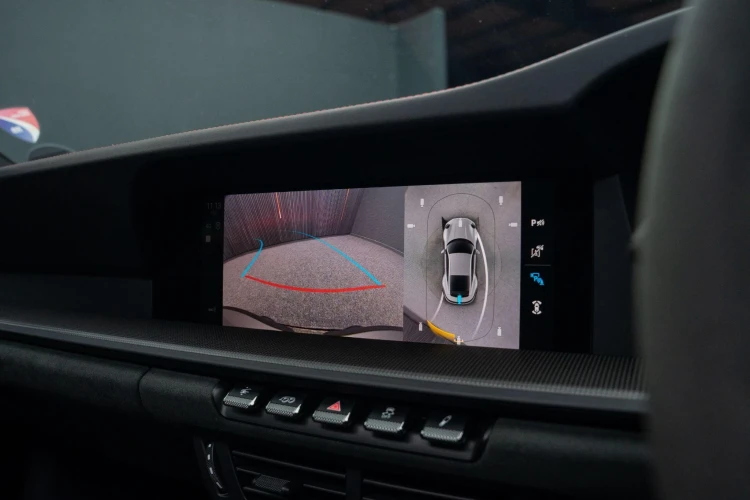 Vehicle Image 10