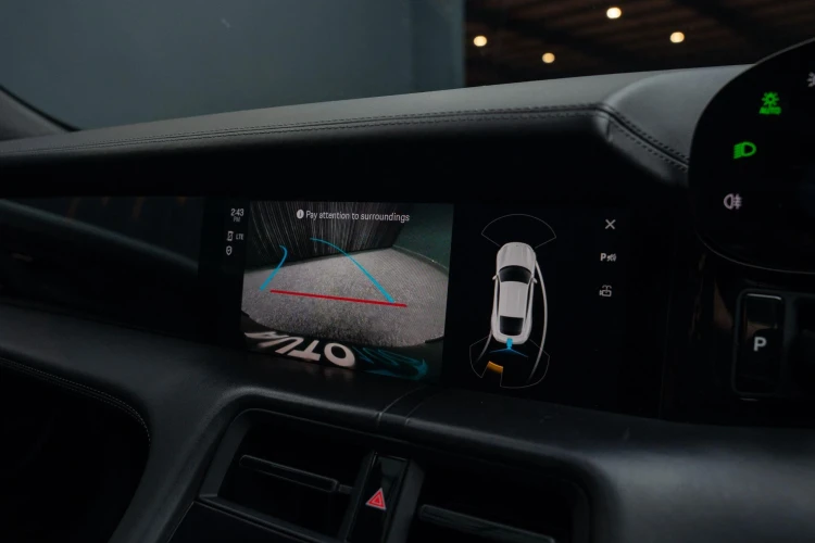 Vehicle Image 8