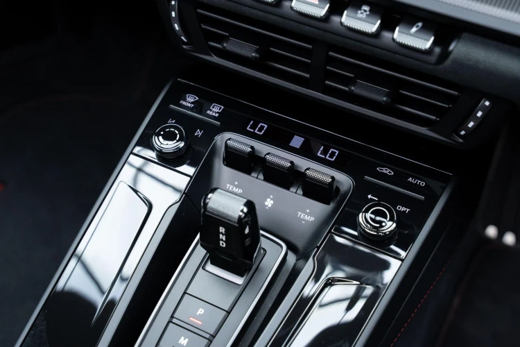 Vehicle Image 30